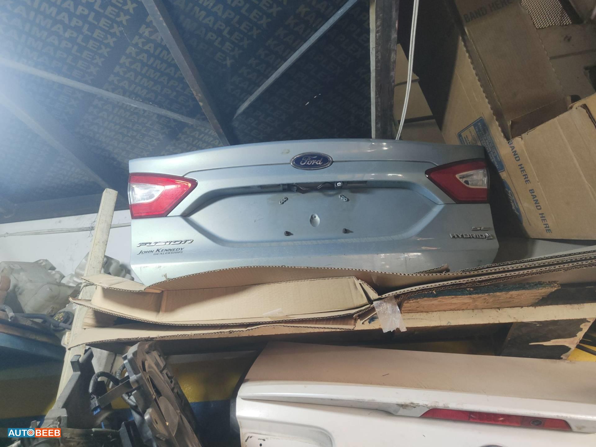 Body  Trunk Ford Fusion