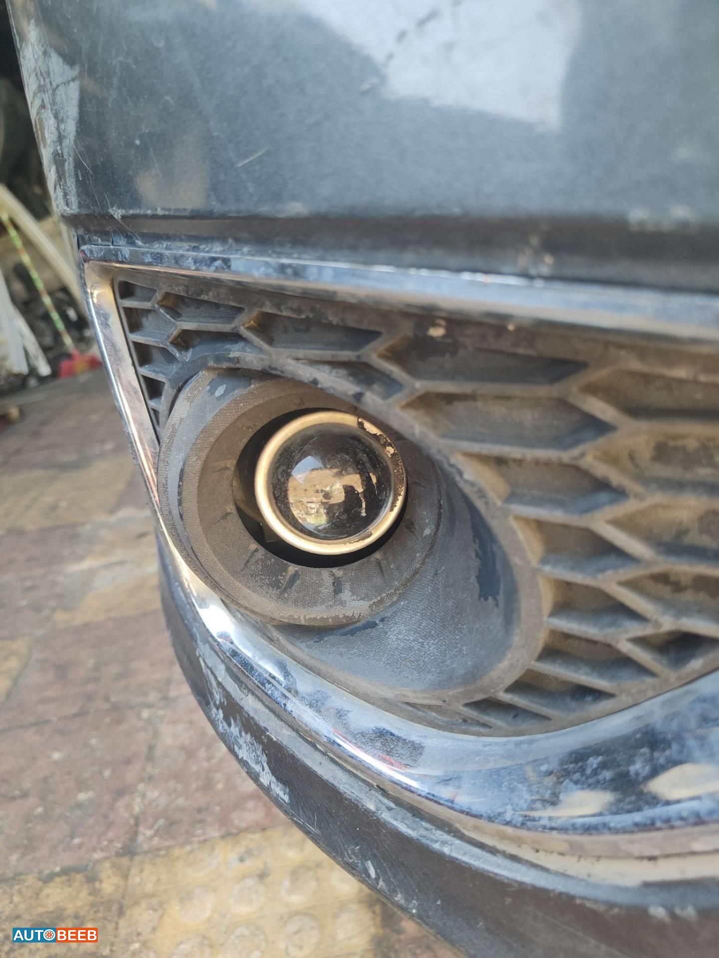 كشاف امامي يمين فورد فيوجن 2010 2011 2012