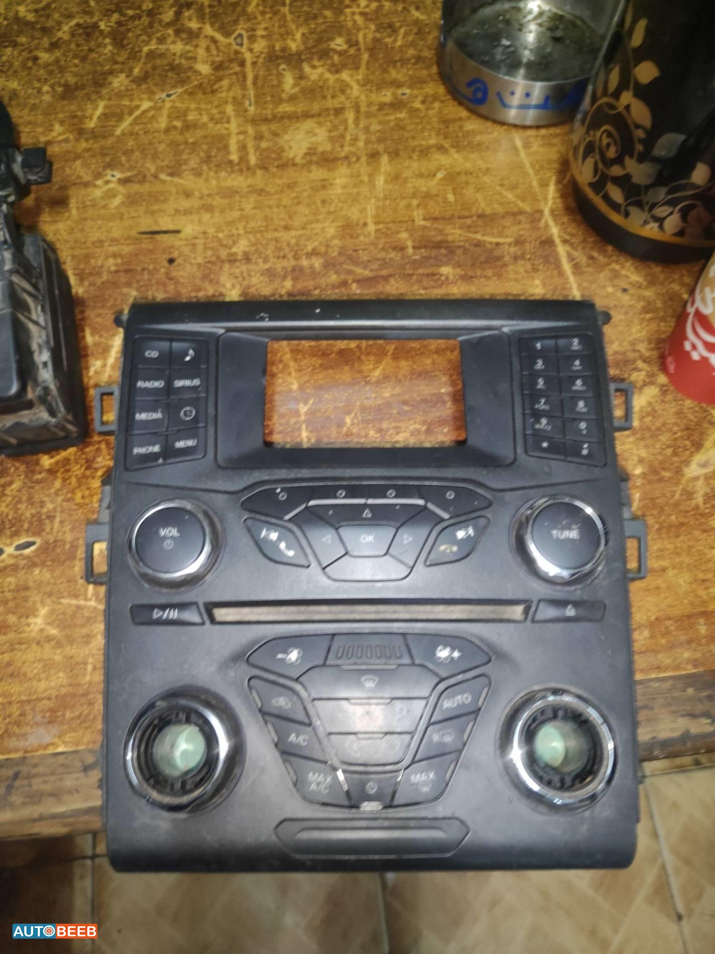 Cabin  Control buttons Ford Fusion