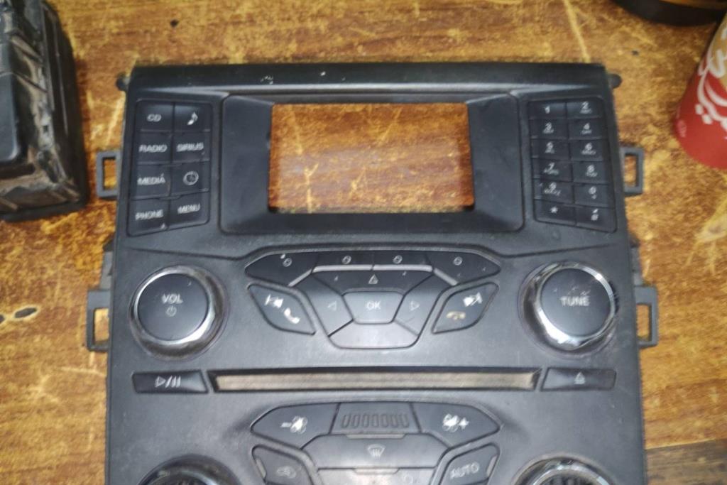 Cabin  Control buttons Ford Fusion