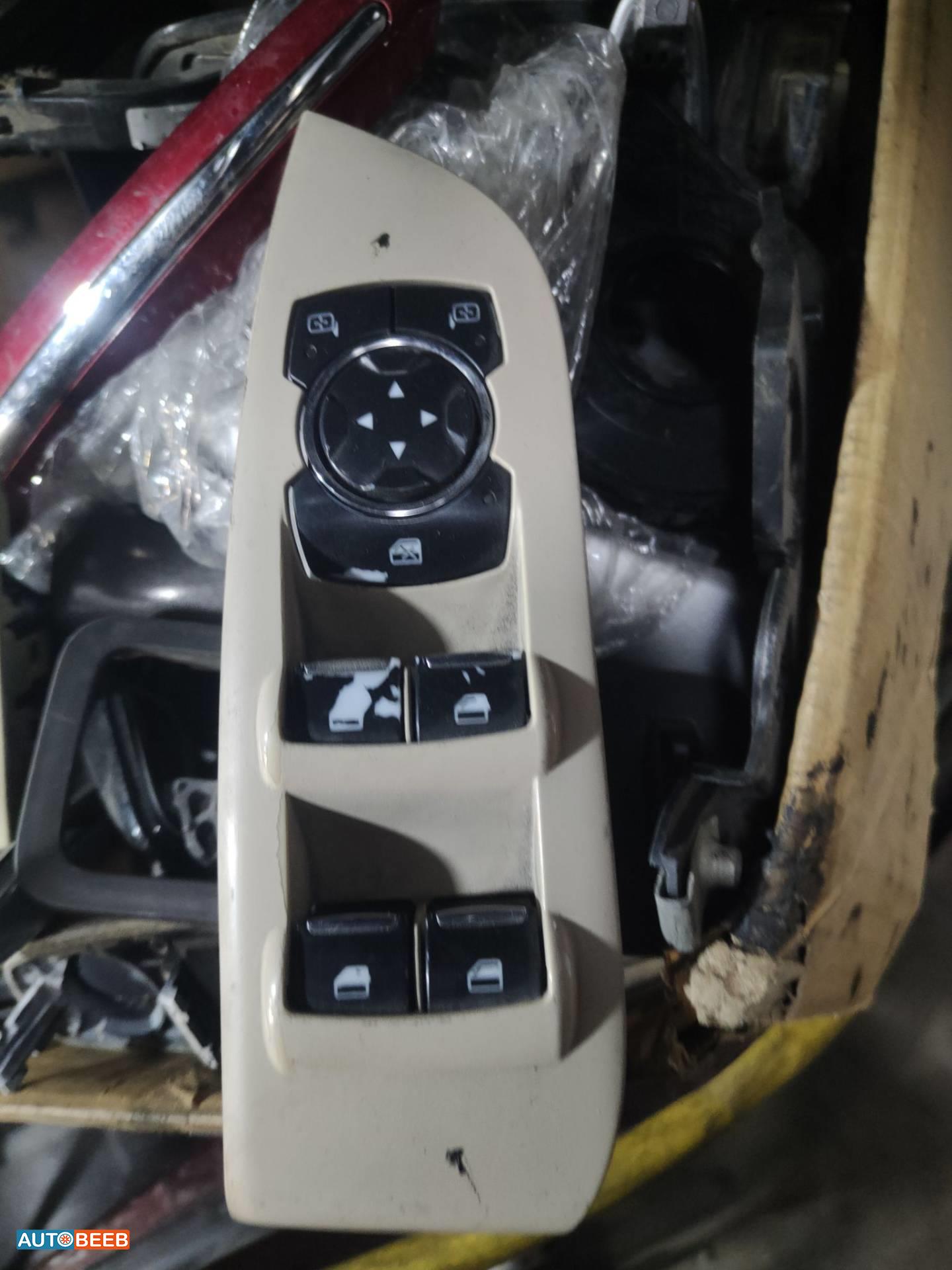 Cabin  Control buttons Lincoln MKZ