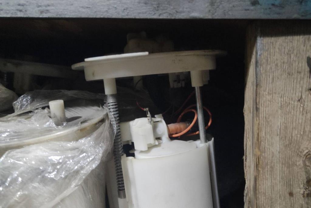 طرمبة بنزين فورد فيوجن 2010 2011 2012