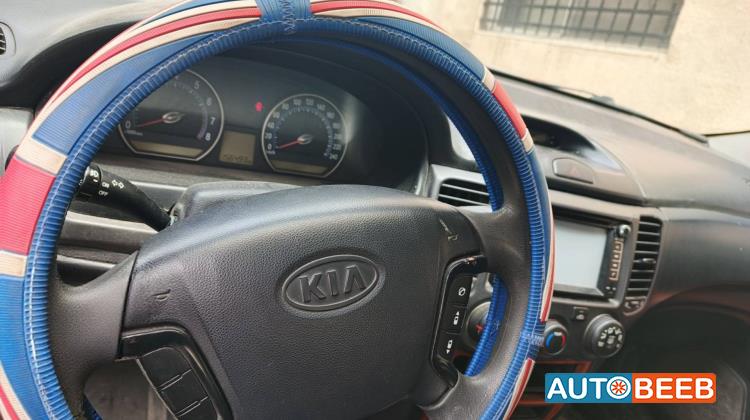 كيا لوتزي 2006