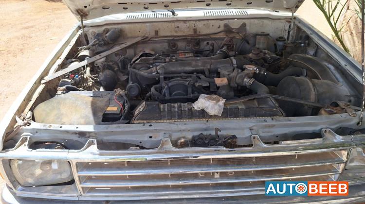 تويوتا هيلوكس 1984