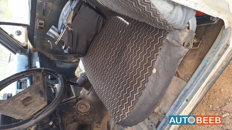 تويوتا هيلوكس 1984