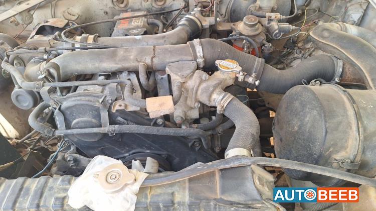 تويوتا هيلوكس 1984