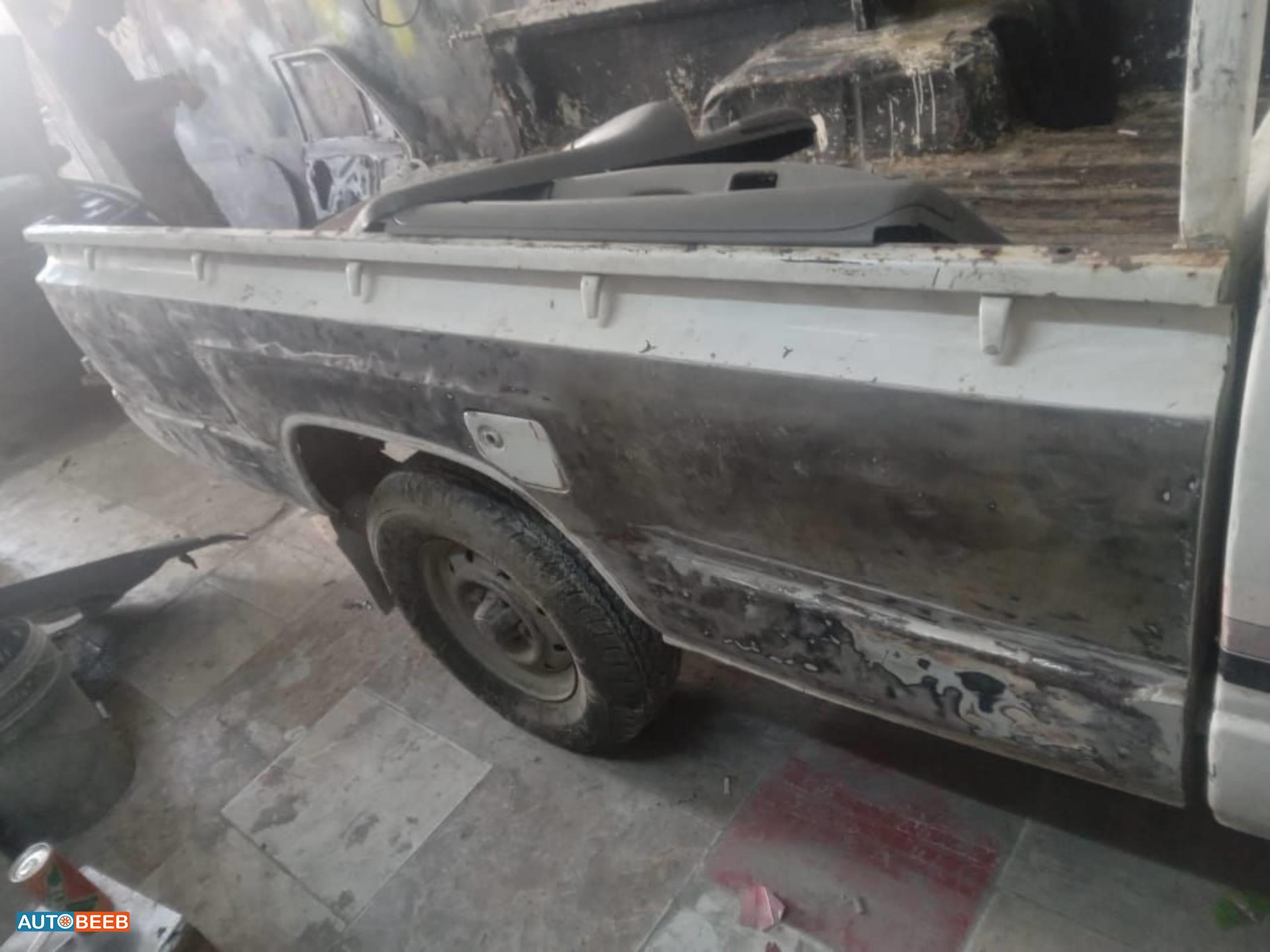 تويوتا هيلوكس 1984