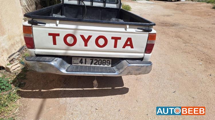 تويوتا هيلوكس 1984