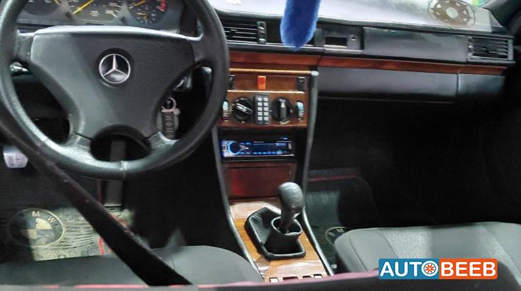 مرسيدس بنز E200 1992