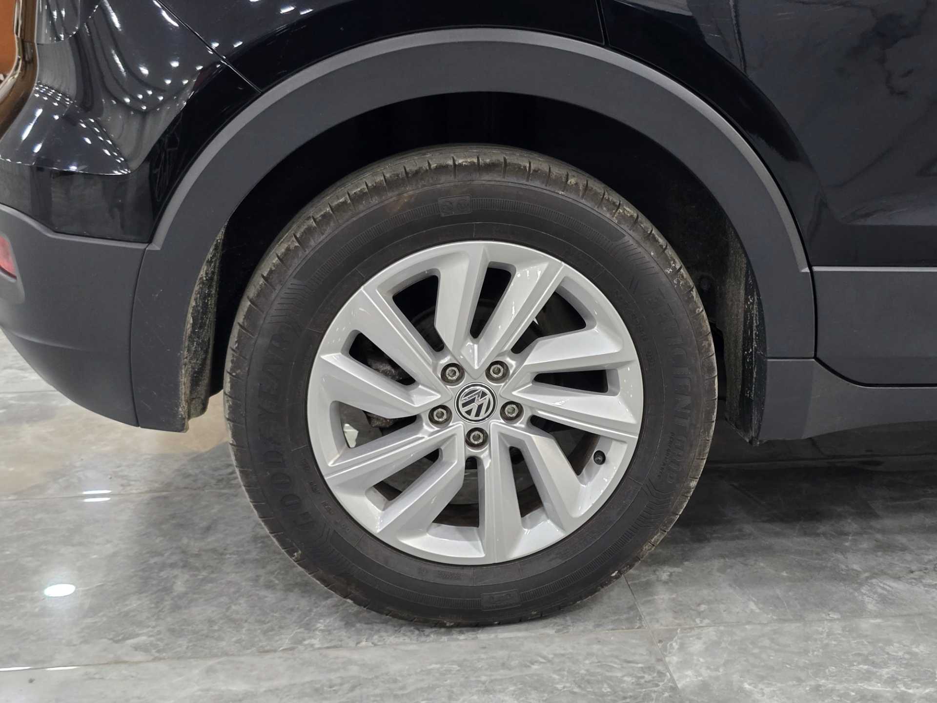 فولكس فاجن T-كروس 2021