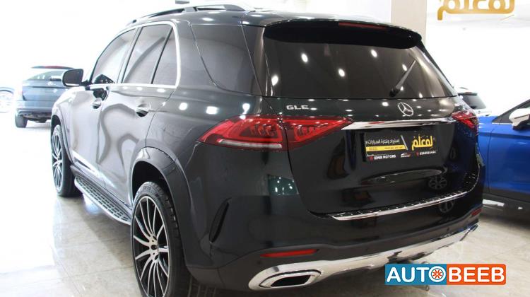 Mercedes Benz GLE300 2020