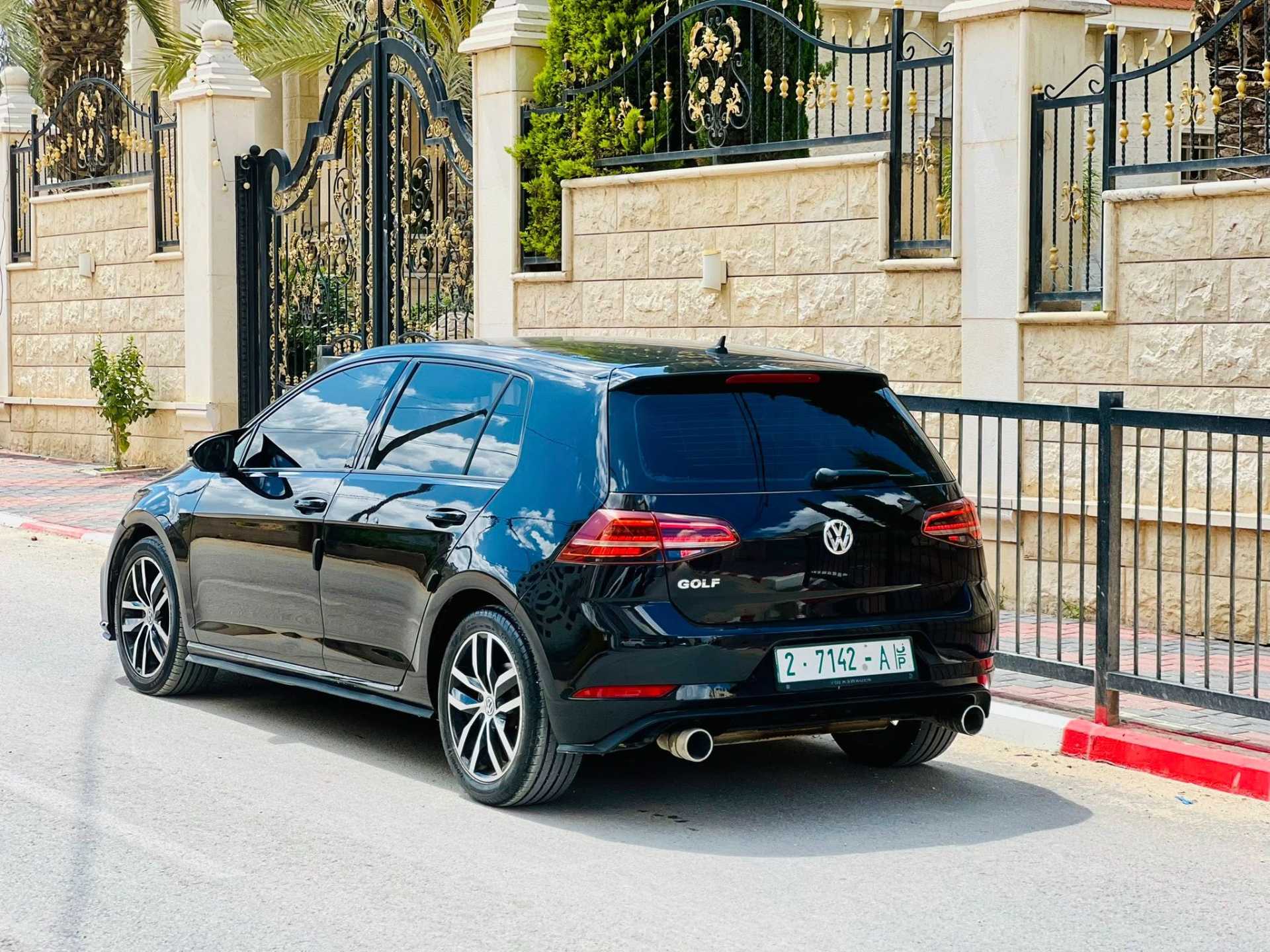 فولكس فاجن جولف MK 2017