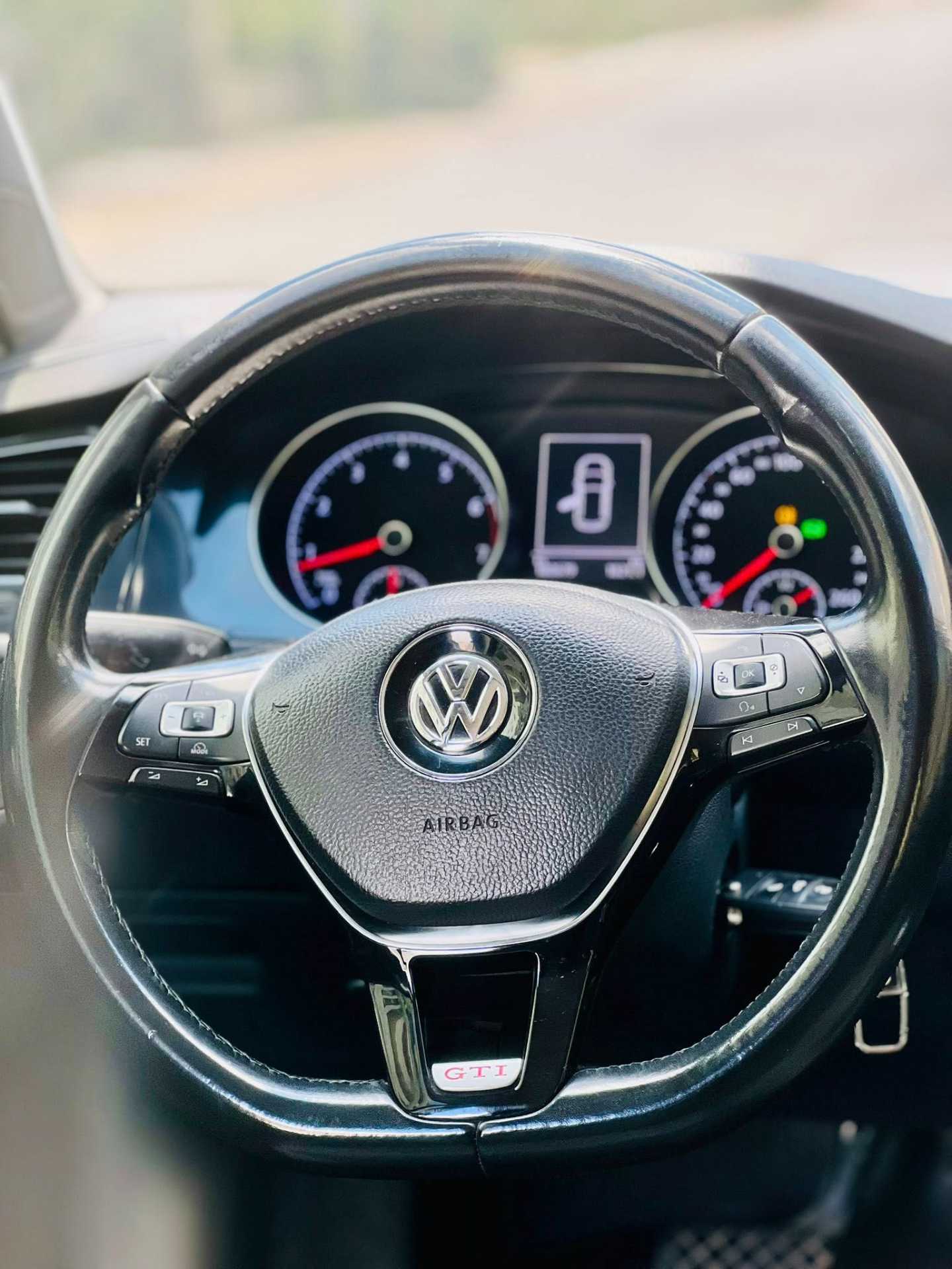 فولكس فاجن جولف MK 2017