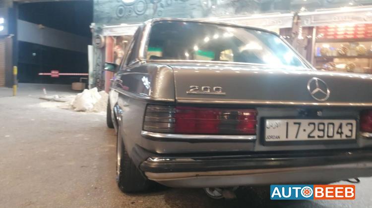 مرسيدس بنز 200 1984