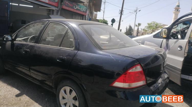 Nissan Sunny 2012