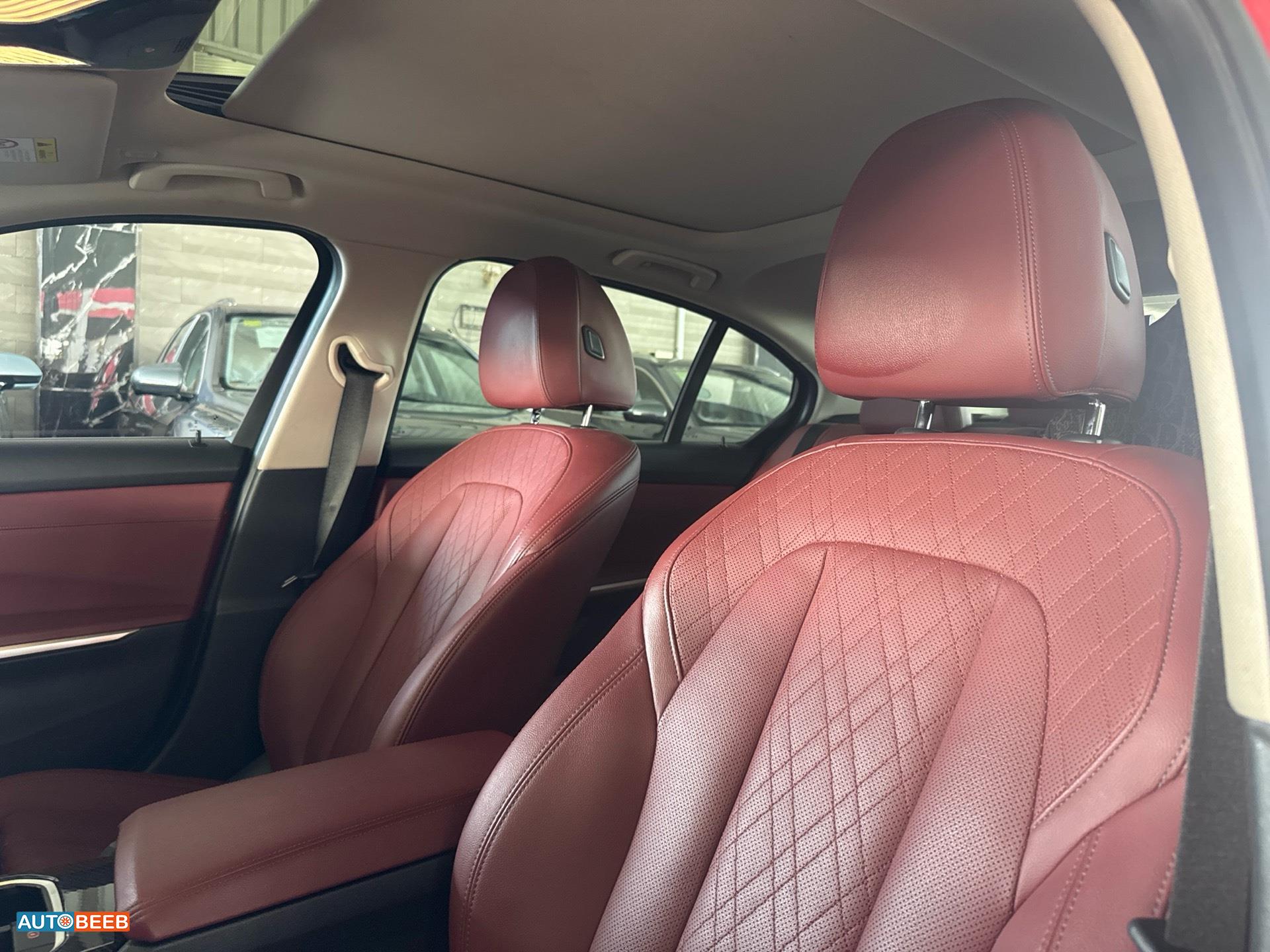 بي ام دبليو i3 2023