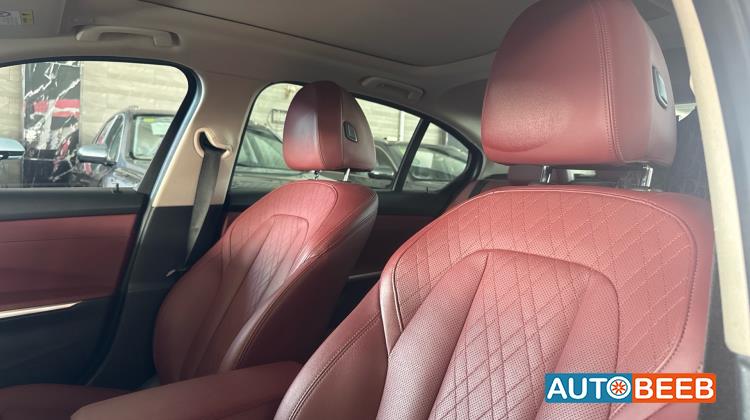 بي ام دبليو i3 2023