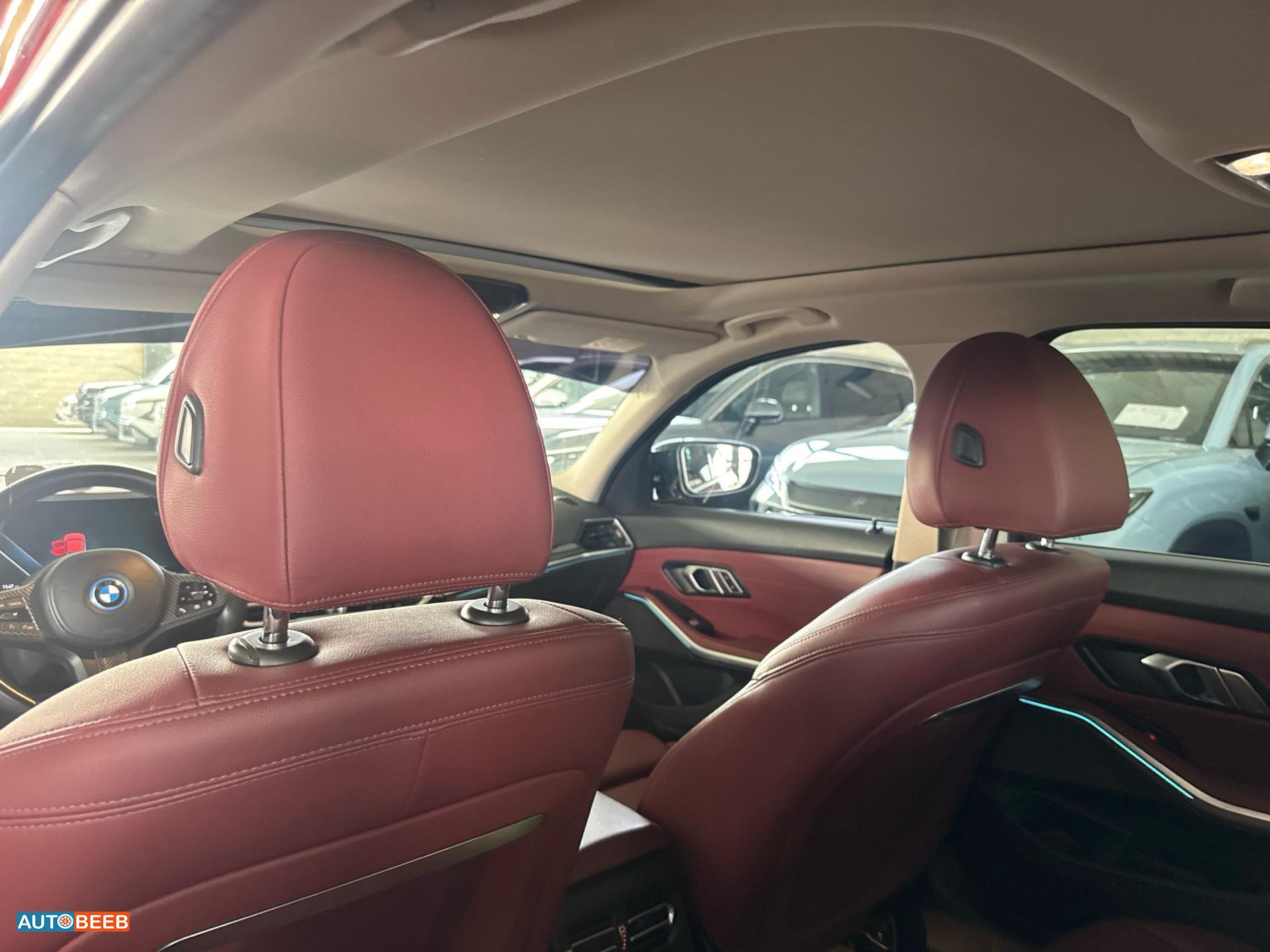 بي ام دبليو i3 2023