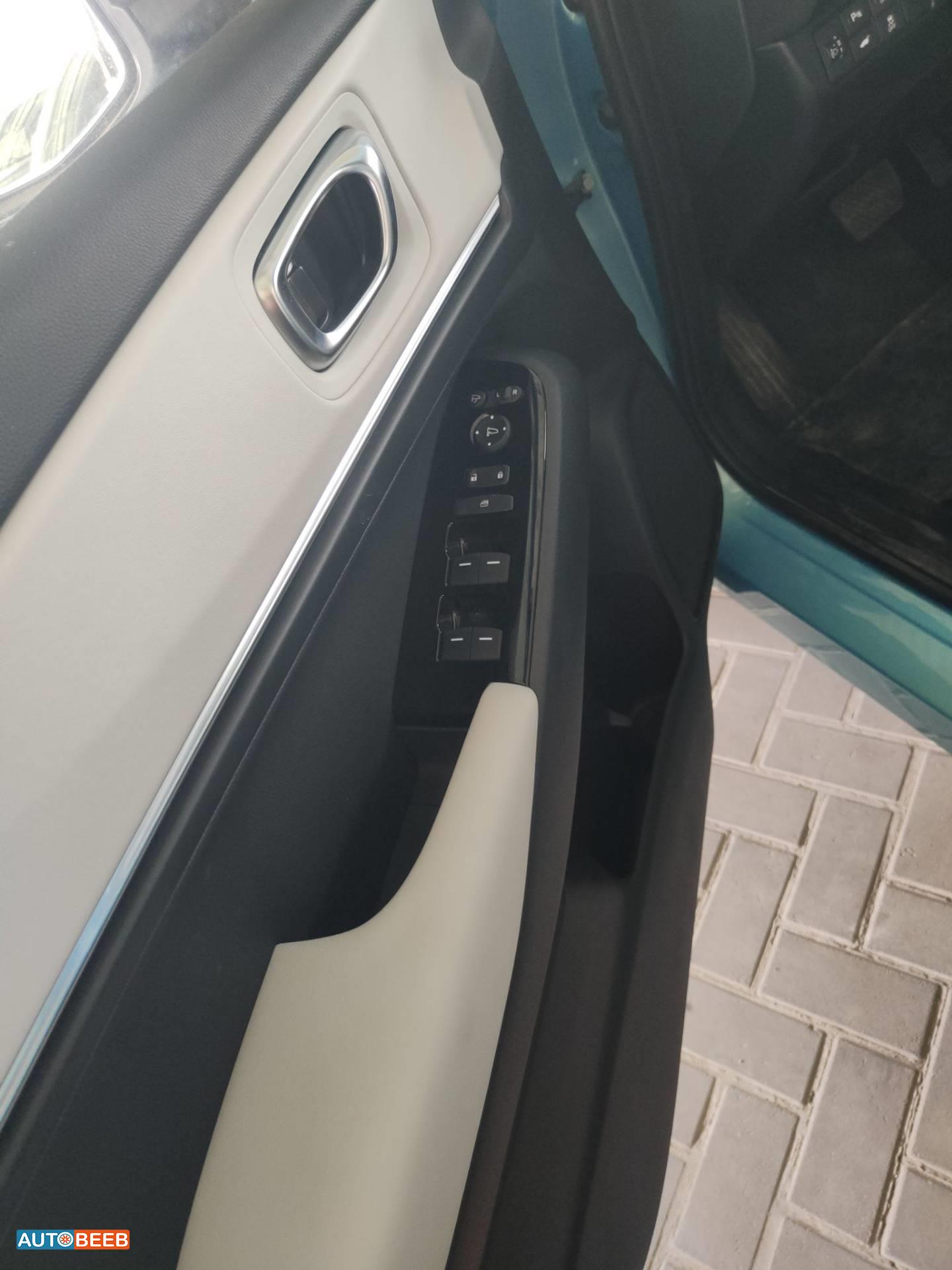 هوندا e:NS1 2023