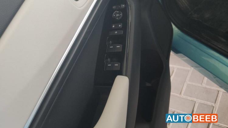 هوندا e:NS1 2023