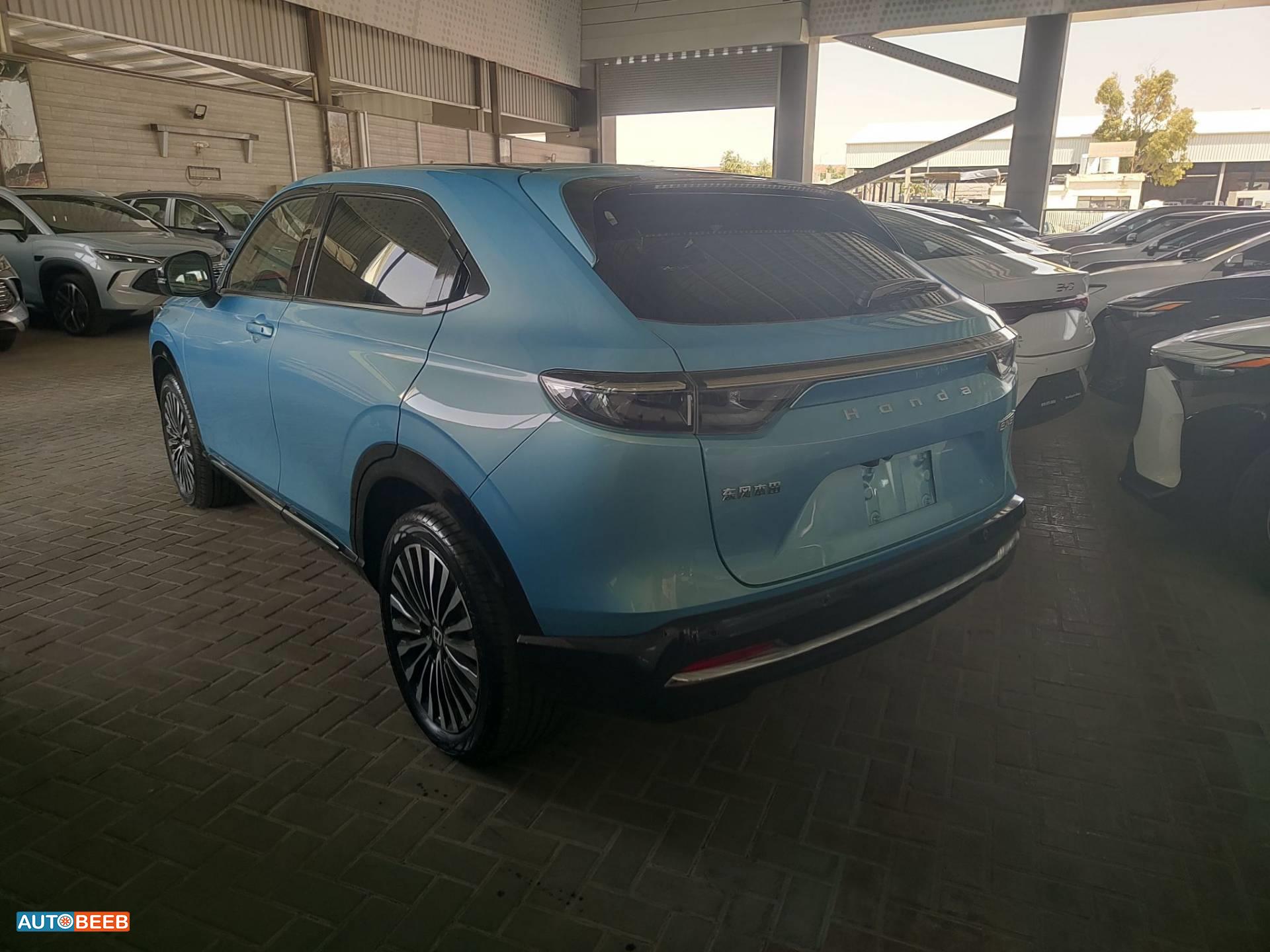 هوندا e:NS1 2023