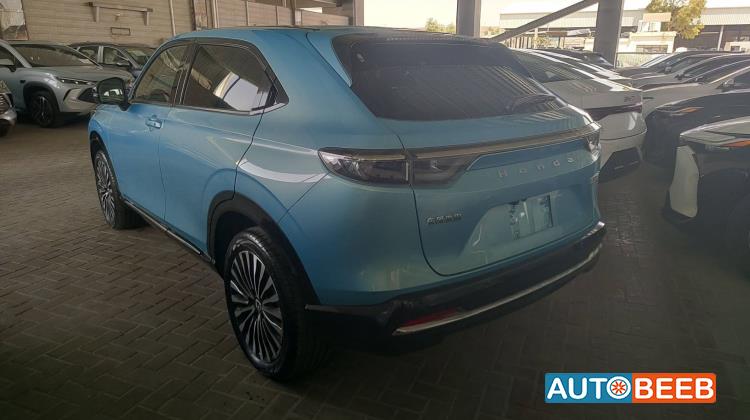 هوندا e:NS1 2023