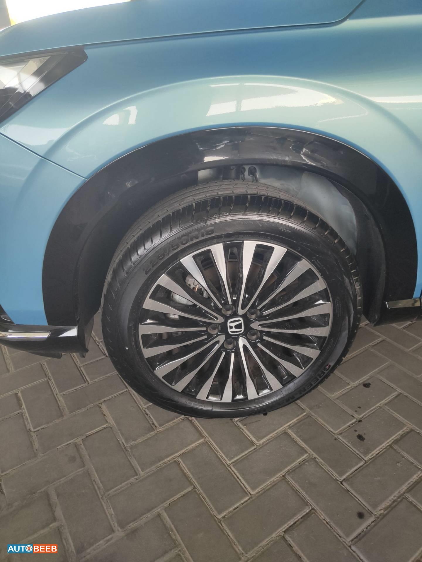 هوندا e:NS1 2023