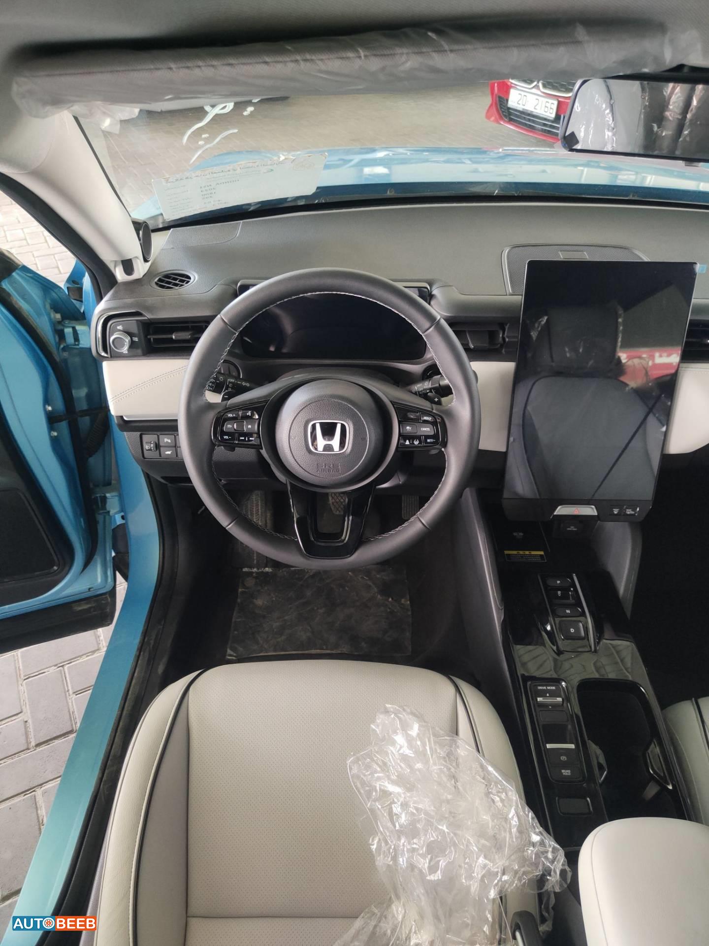 هوندا e:NS1 2023