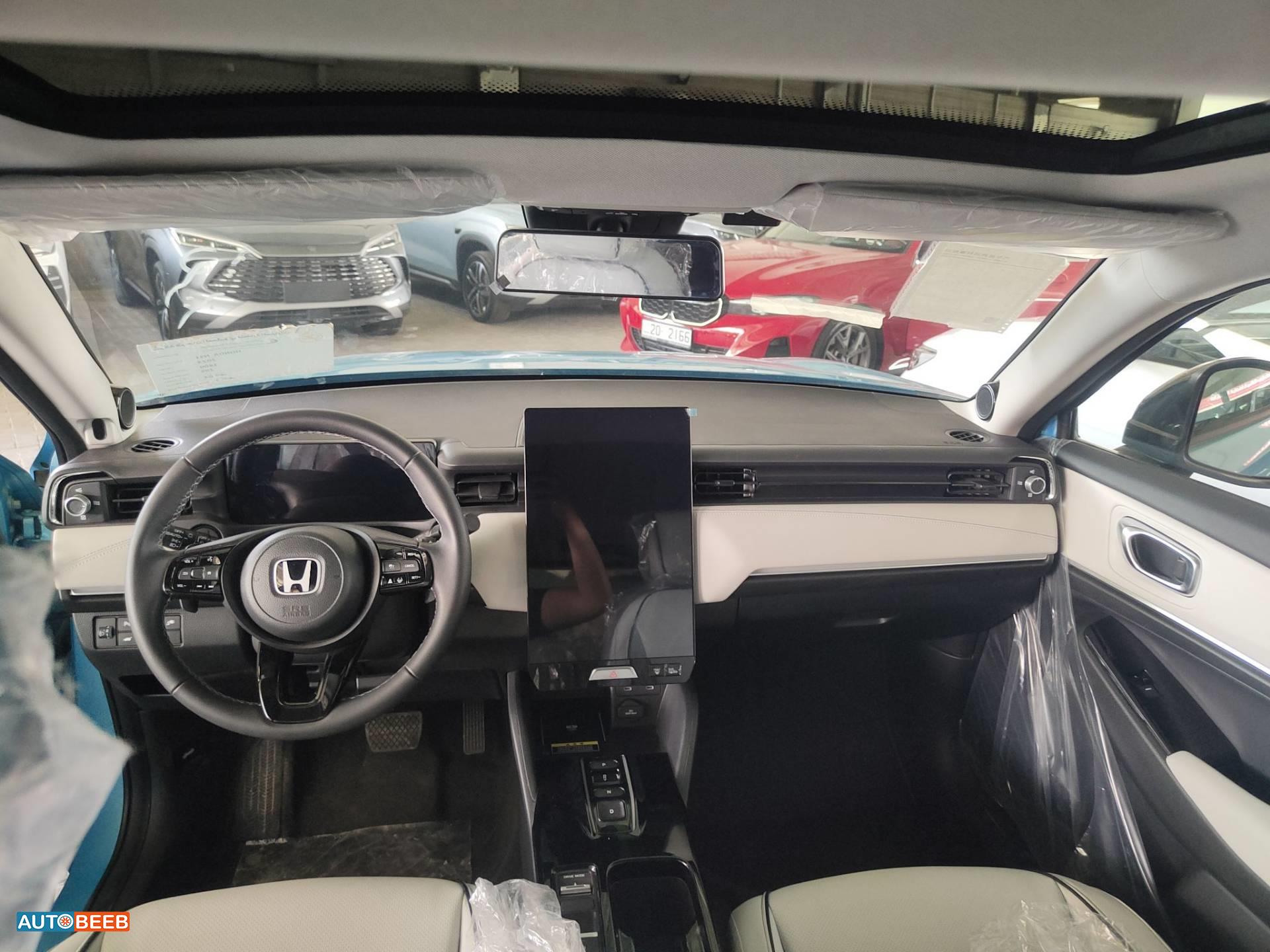 هوندا e:NS1 2023