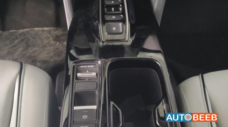 هوندا e:NS1 2023