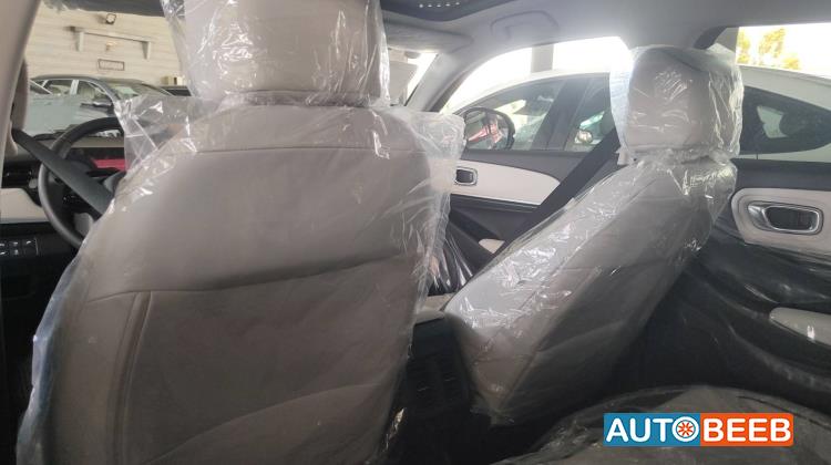 هوندا e:NS1 2023