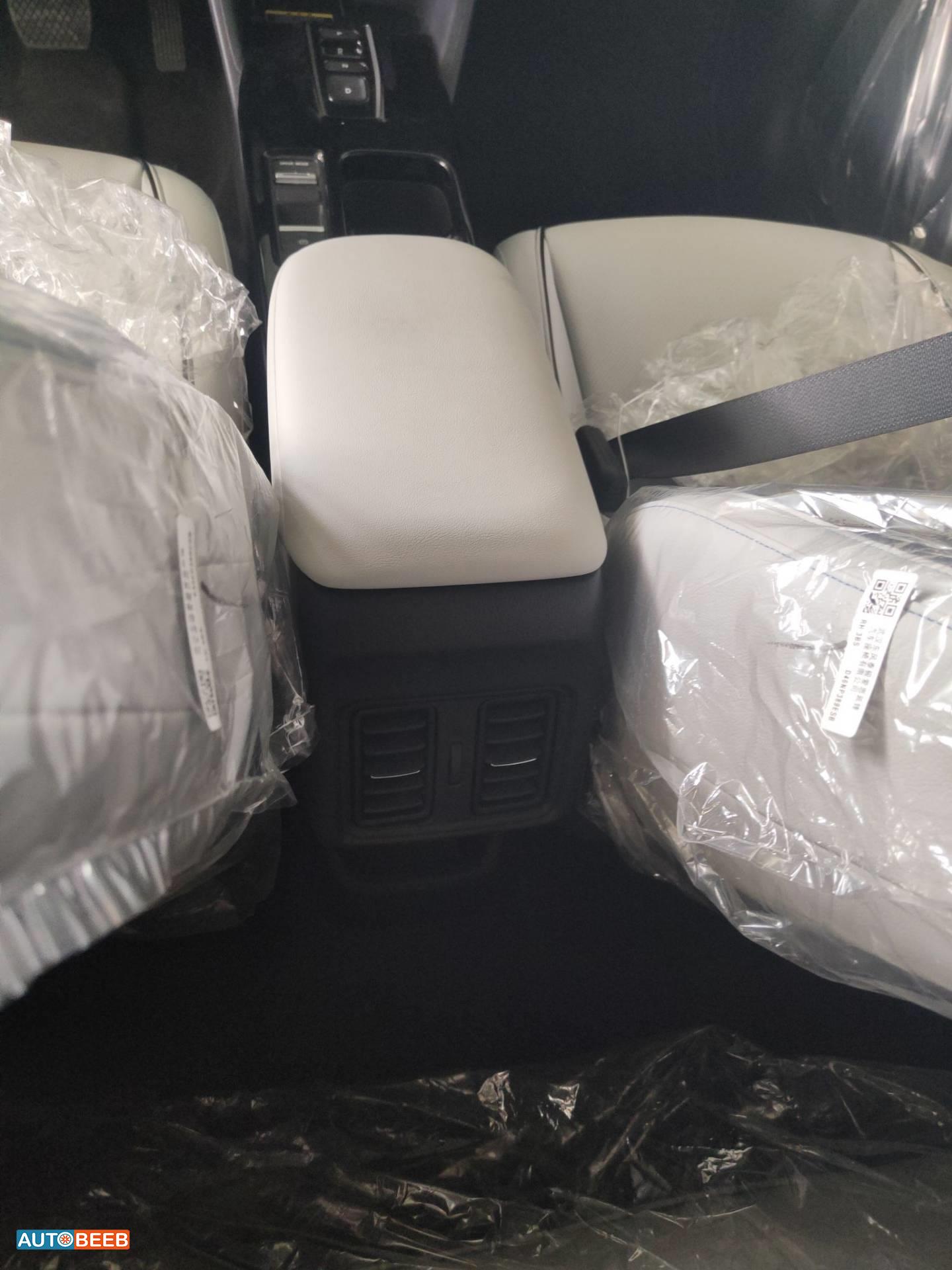 هوندا e:NS1 2023