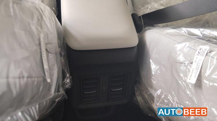 هوندا e:NS1 2023