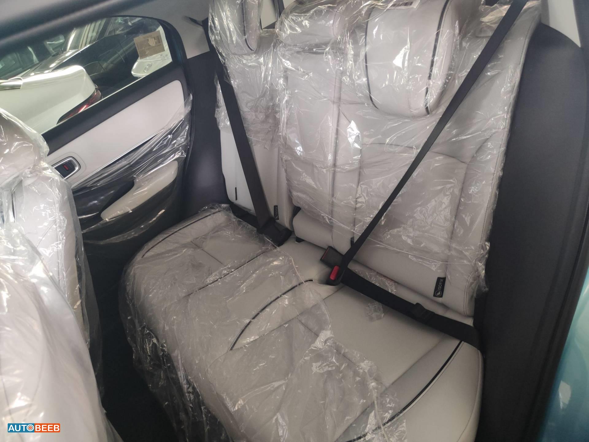 هوندا e:NS1 2023