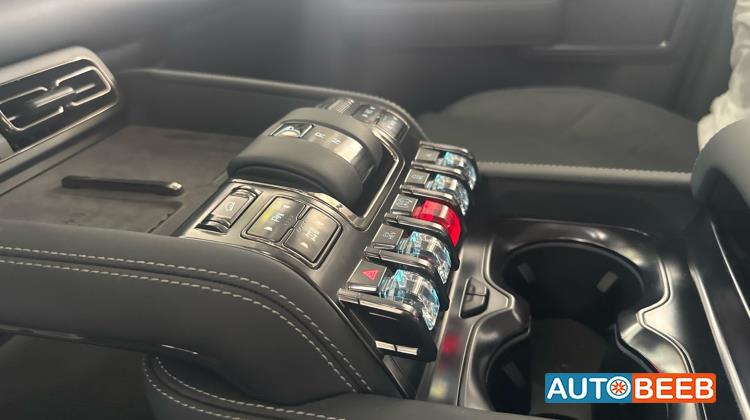 بي واي دي ليوبارد 5 2025