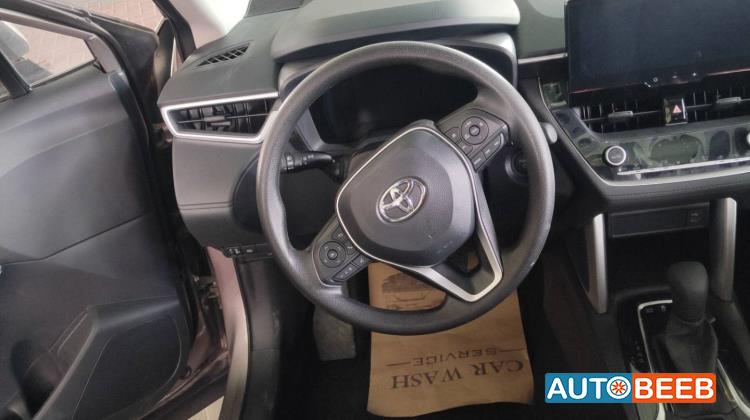 تويوتا فرونتلاندر 2025