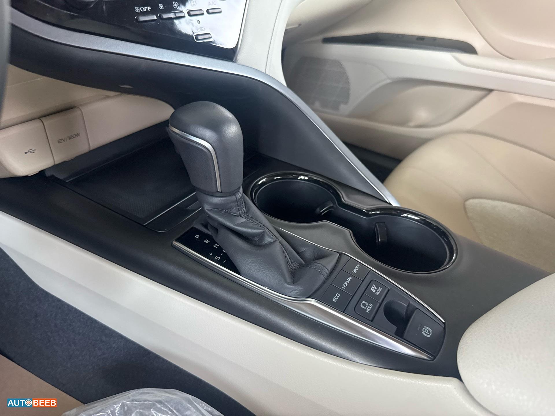 تويوتا كامري 2024