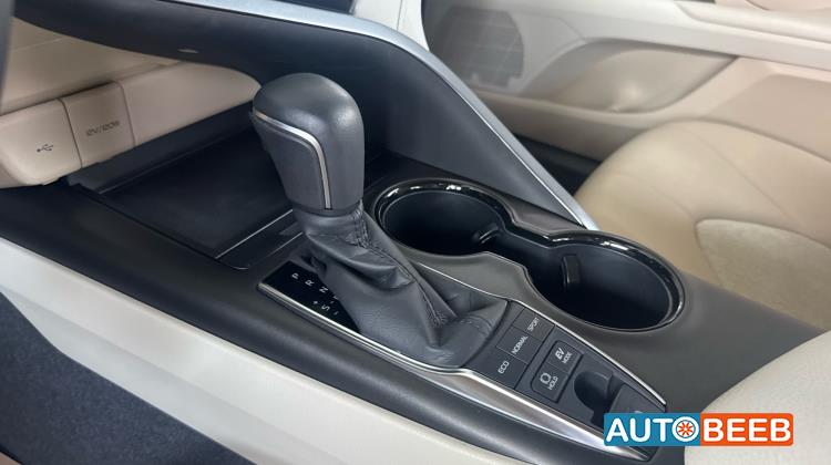 تويوتا كامري 2024