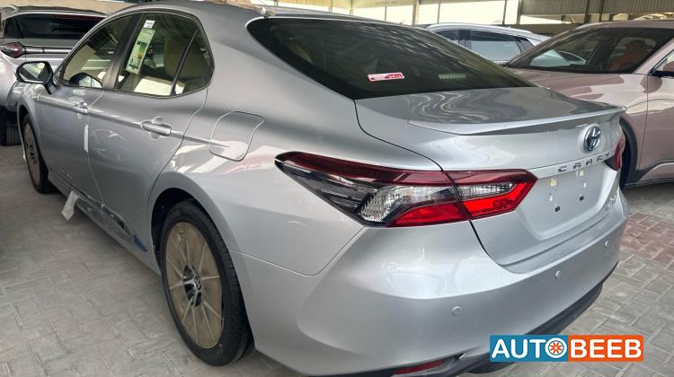 تويوتا كامري 2024