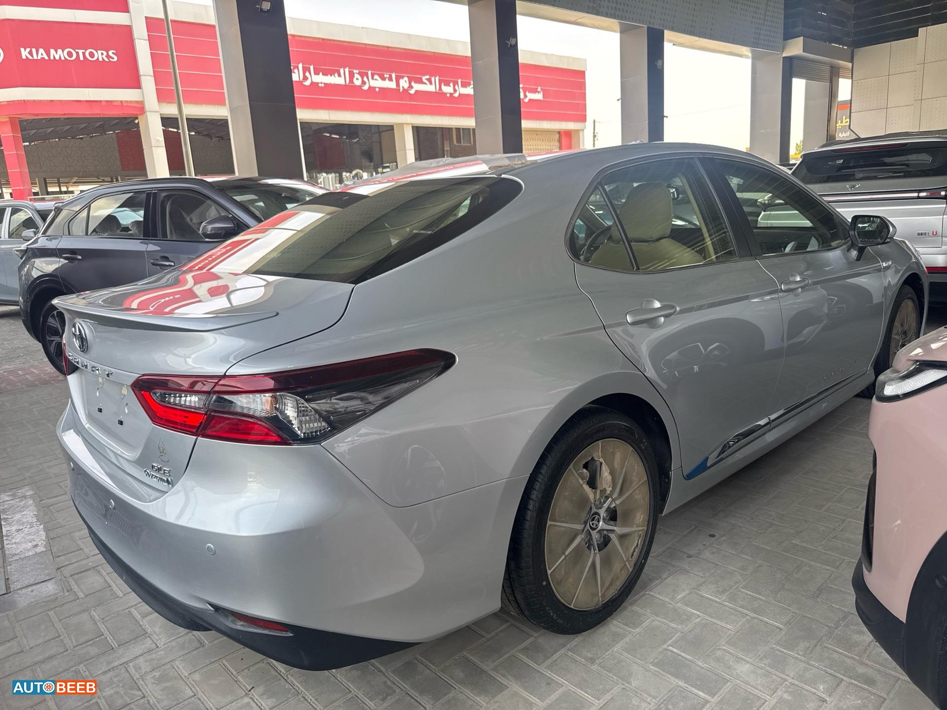 تويوتا كامري 2024