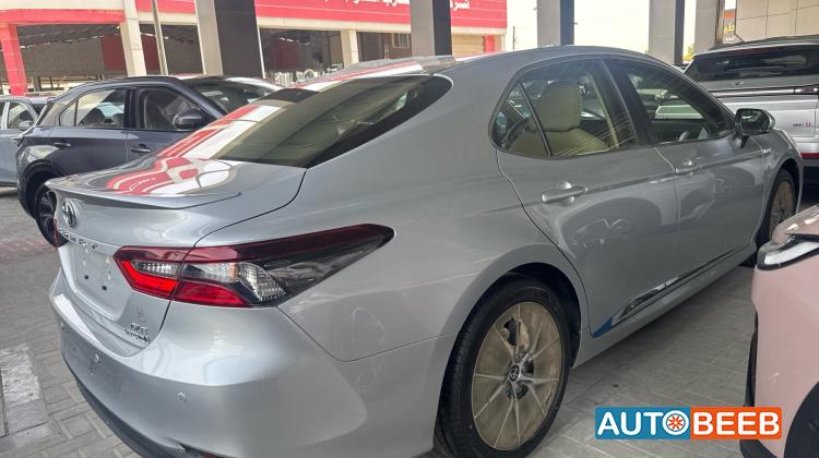 تويوتا كامري 2024