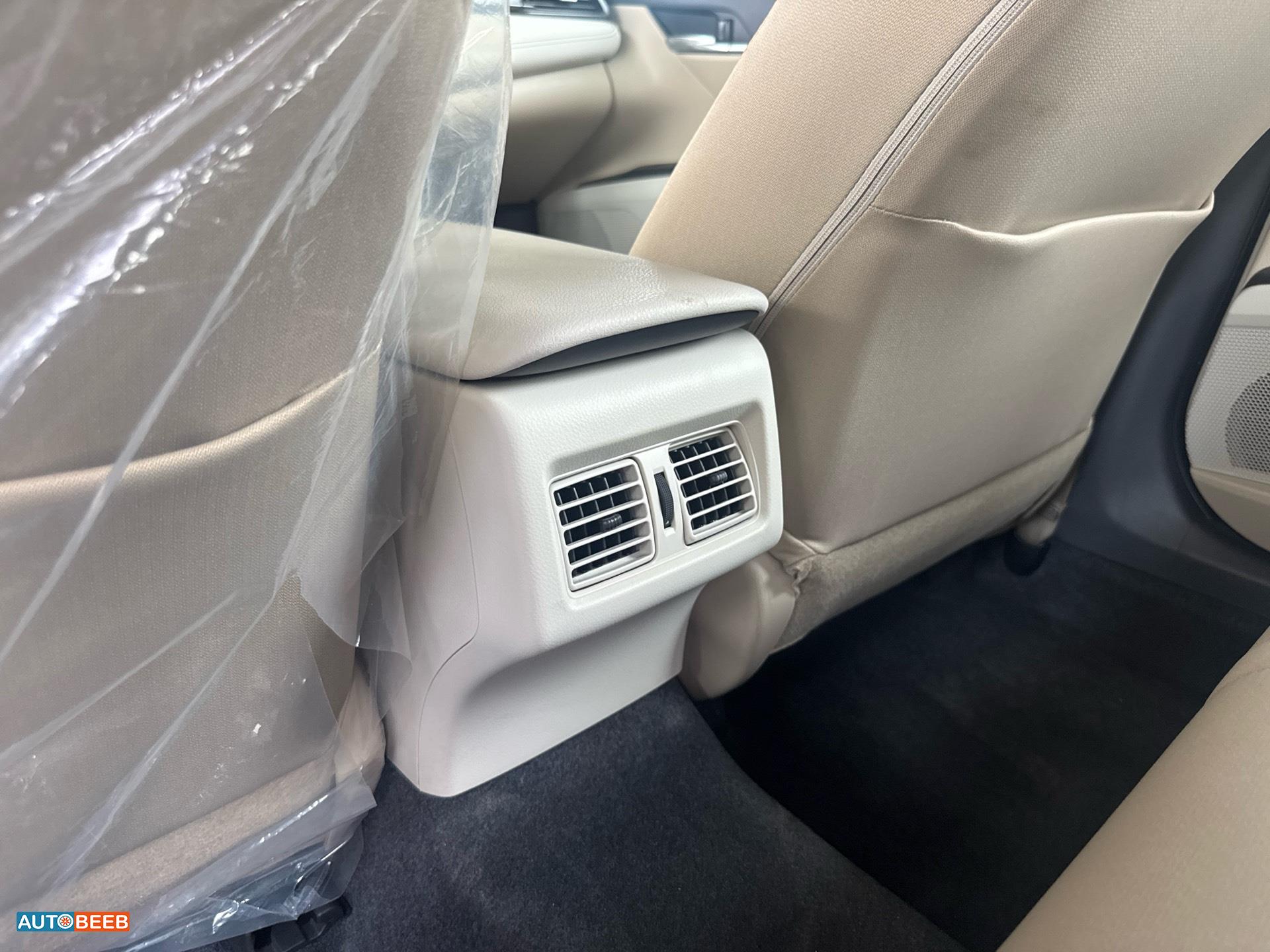 تويوتا كامري 2024