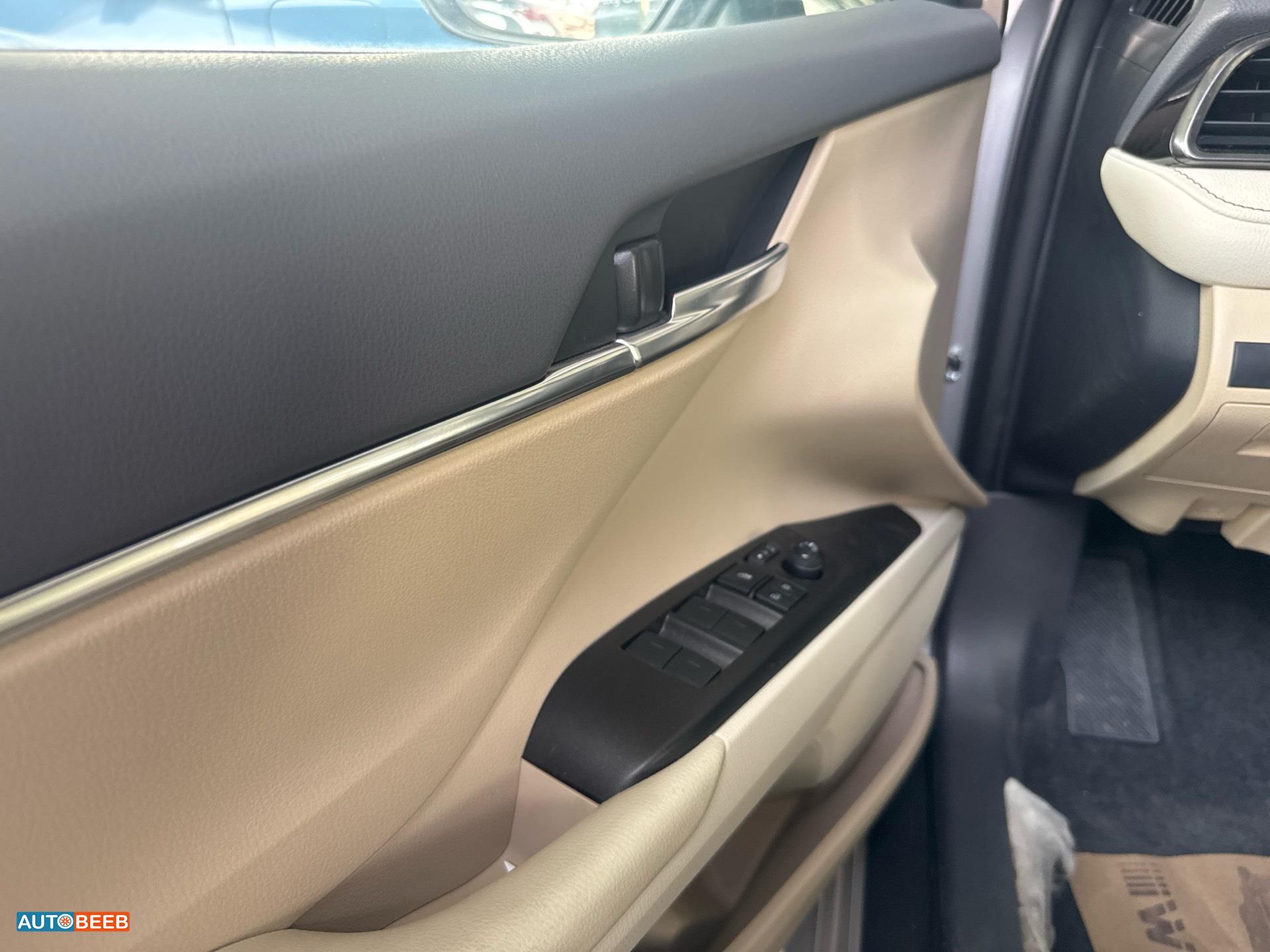 تويوتا كامري 2024