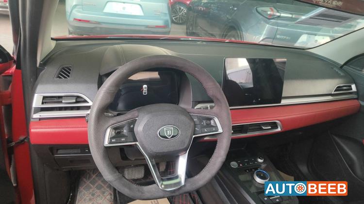 بي واي دي E2 2020