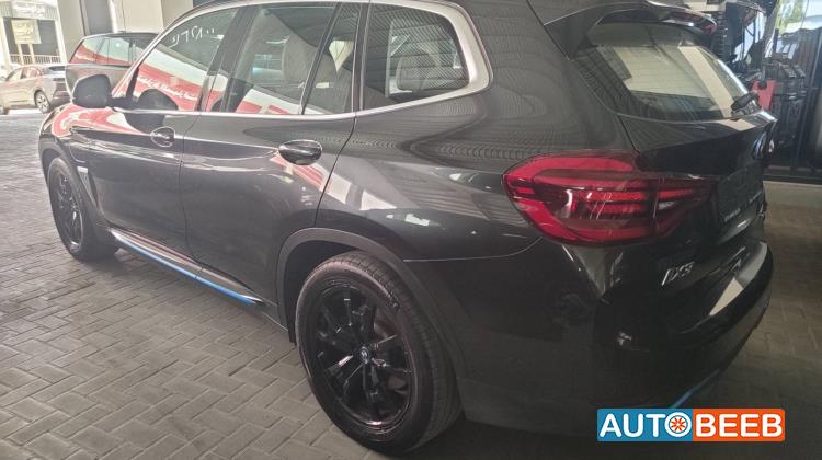 بي ام دبليو iX3 2021