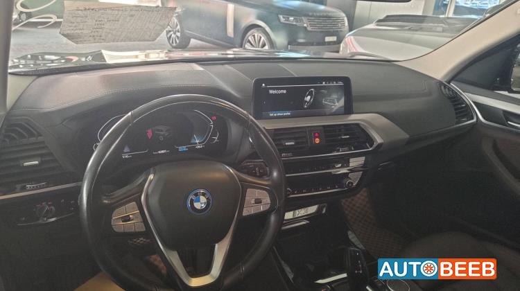 بي ام دبليو iX3 2021