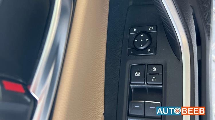 تويوتا راف فور 2025