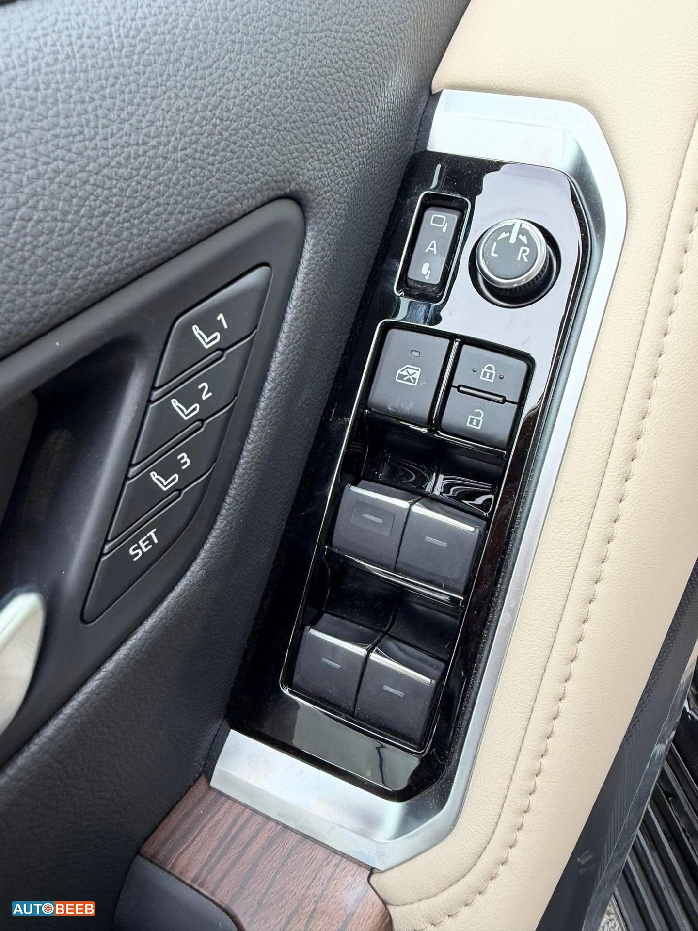 Toyota Land Cruiser 2024