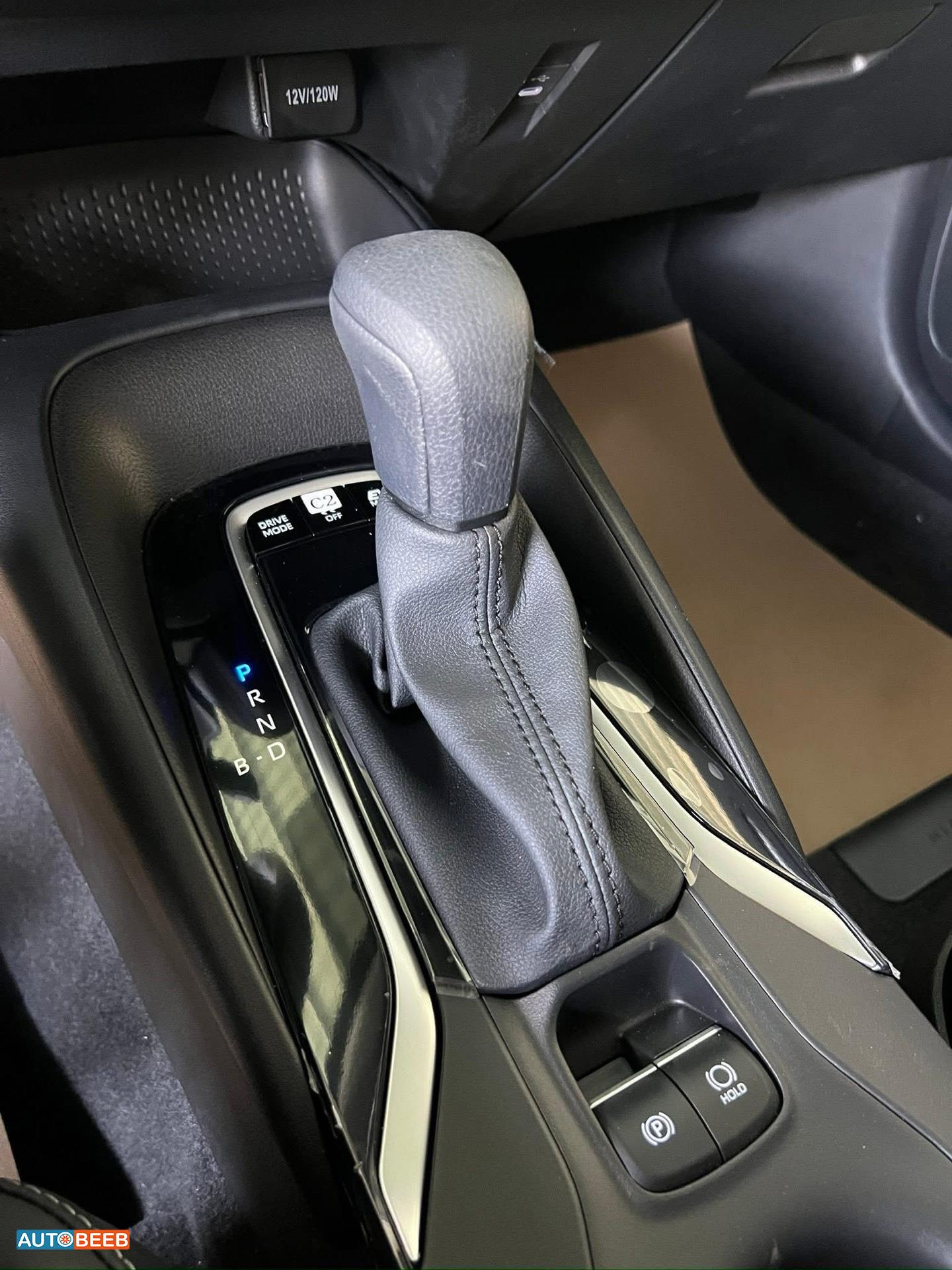 تويوتا كورولا 2025