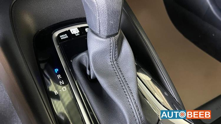 تويوتا كورولا 2025